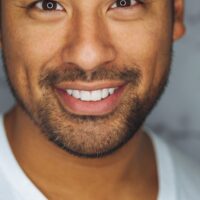 الأدب العربي المعاصر: بين التجديد والحفاظ على الهوية