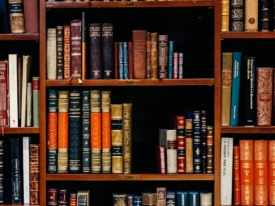 المكتبات العربية التاريخية: كنوز معرفية تنتظر إعادة الاكتشاف