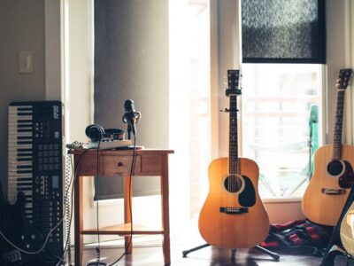 مارسيل خليفة: نصف قرن من الغناء للوطن والإنسان